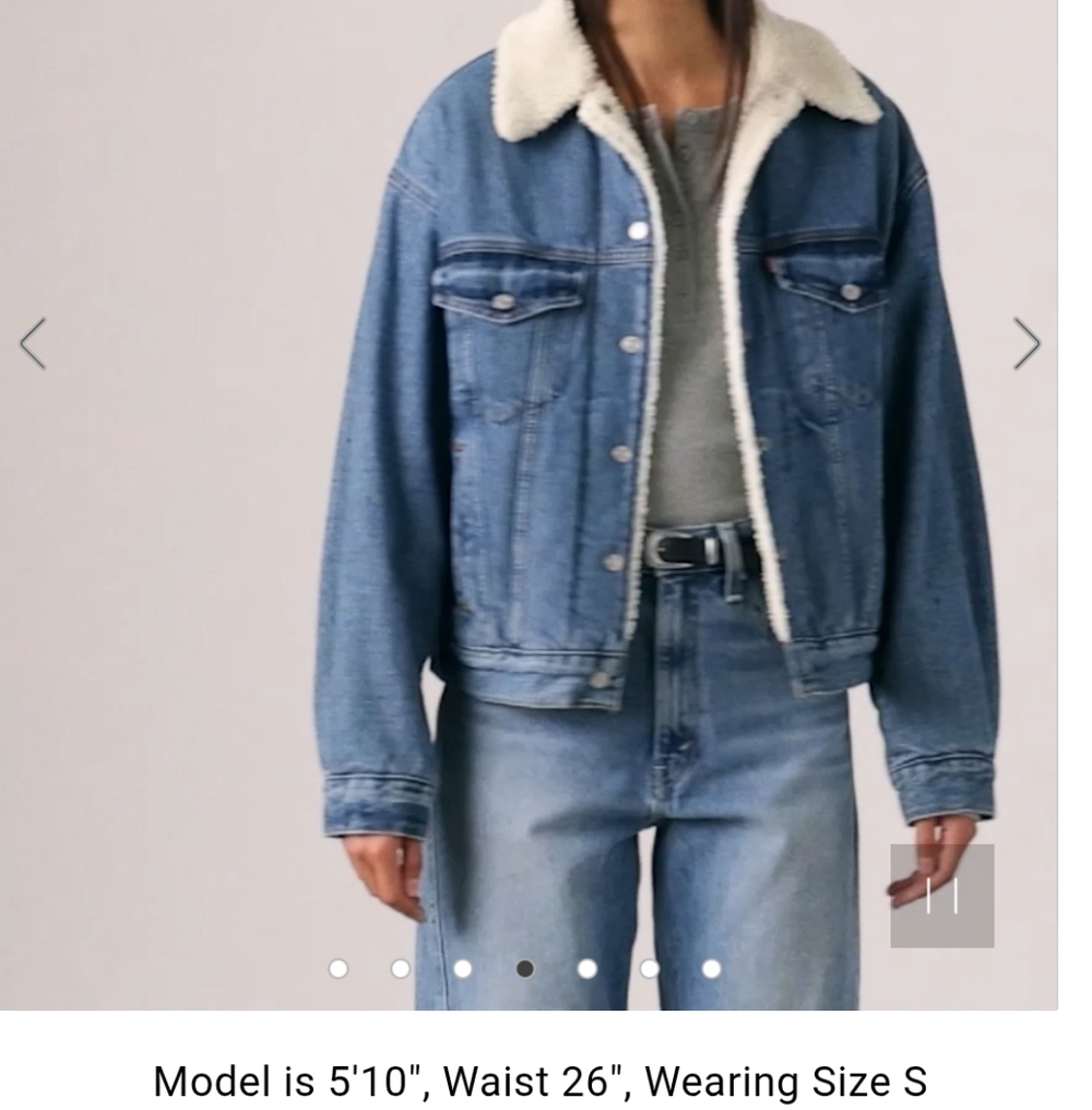 Levi's Blue Denim 90's Trucker Jacket with Cream Sherpa Collar - Picture 3 of 7